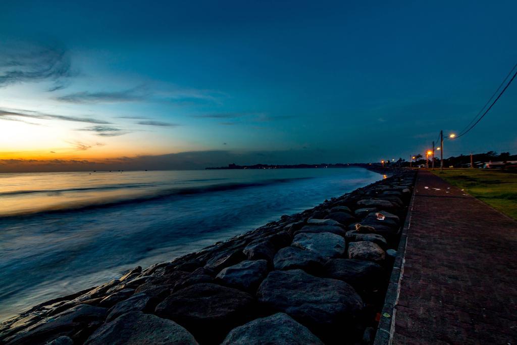 Tropical Bali Hotel Sanur Esterno foto