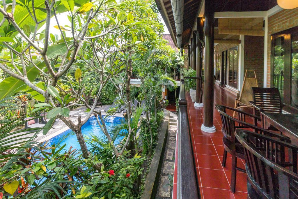 Tropical Bali Hotel Sanur Esterno foto