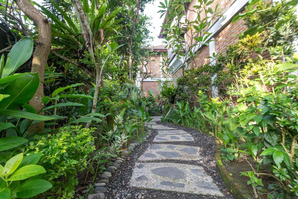 Tropical Bali Hotel Sanur Esterno foto